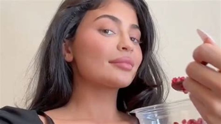 Kylie Jenner’s Assistant Spills On Her Boss’ Neuroses: Don’t Dare Touch Her Drink Straws