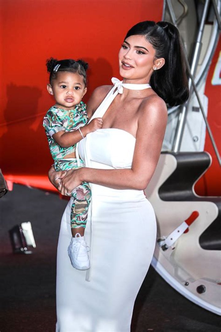 Kylie Jenner’s Daughter Stormi Crashes Grandma Kris’ NYE Interview With Andy Cohen: Watch