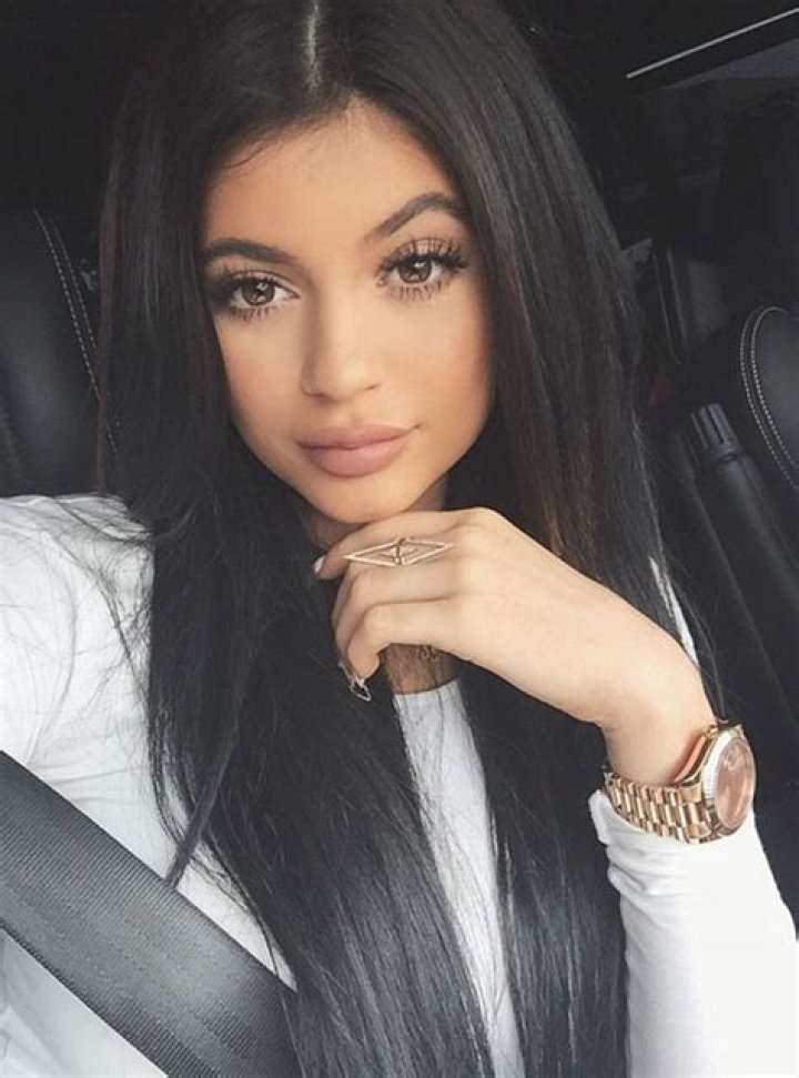 Kylie Jenner’s Selfies — Admits She Takes 500 Pics To Get The Right Gram – Hollywood Life