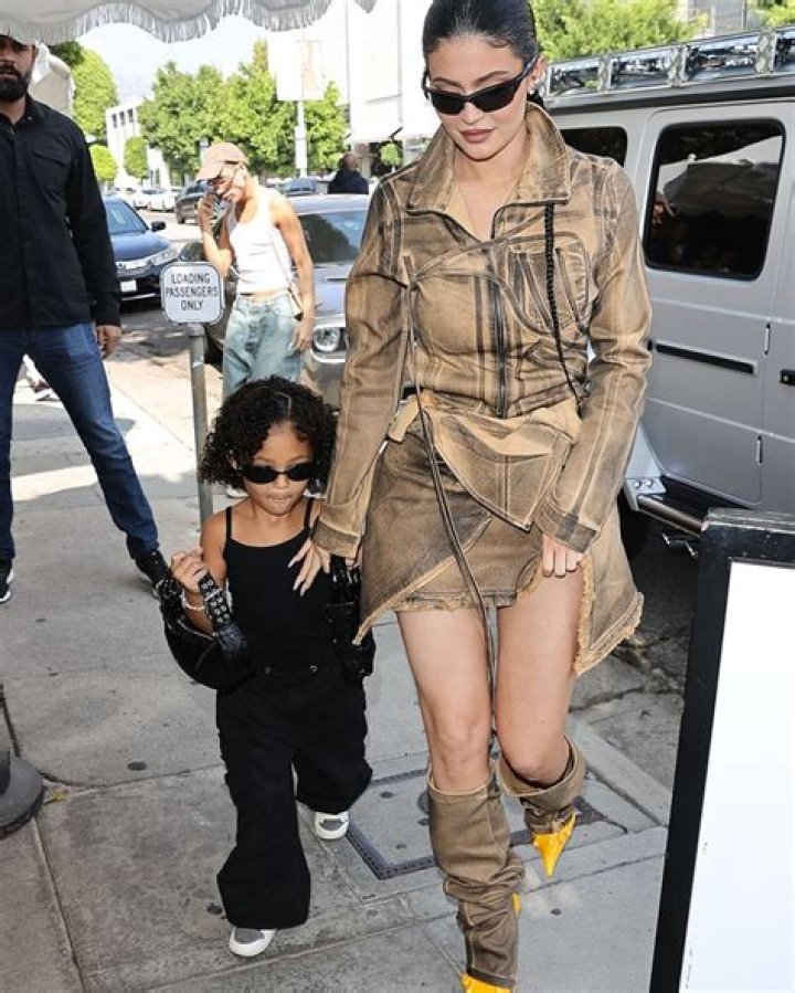 Kylie Jenner’s Son, Aire, Sports Cornrows In New Instagram Photos – Hollywood Life