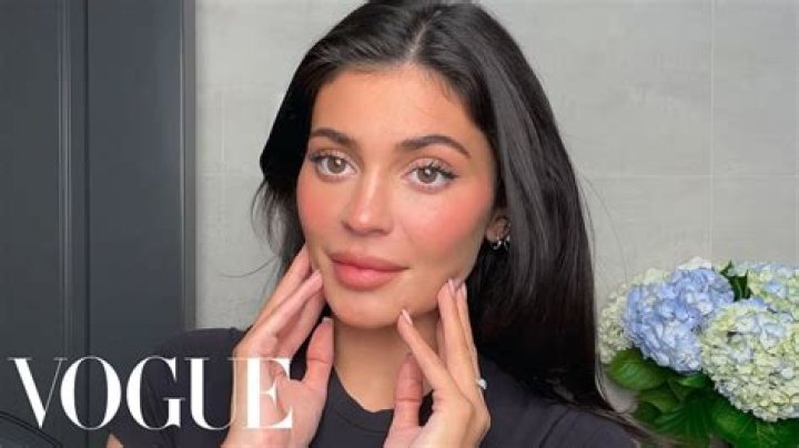 Kylie Jenner Says Makeup Routine Takes 3 Hours In Tutorial With Ariel – Hollywood Life
