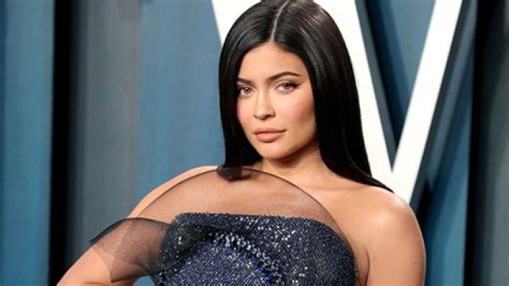 Kylie Jenner Shows Off Bag Collection On Instagram — Pics – Hollywood Life