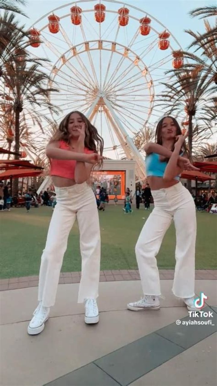 Kylie Jenner Shows Off Her Twerking Skills As She Learns TikTok Dances With BFF Stassie