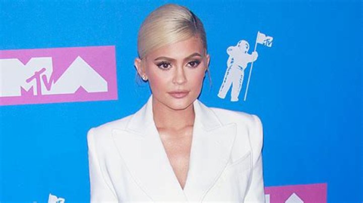 Kylie Jenner Slays In Navy Blue Bikini For Stormi’s 3rd Birthday – Hollywood Life