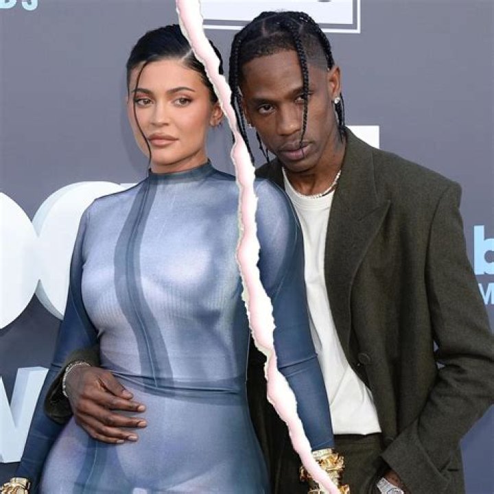 Kylie Jenner & Travis Scott’s Relationship Status Revealed After Pregnancy News