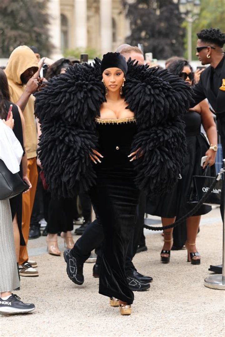Kylie Jenner Wows In Black Cutout Dress For Paris Fashion Week: Photos – Hollywood Life