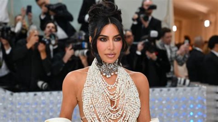 Labor Day: Kim Kardashian & More Celebs Rocking Bikinis On The Beach Before Summer Ends