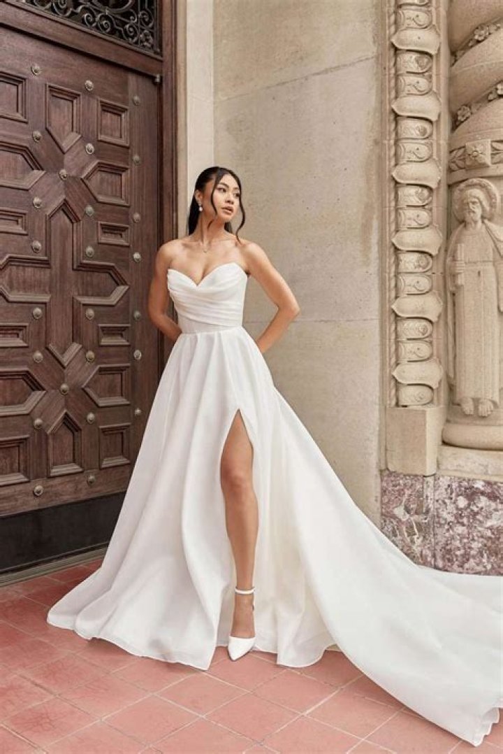 Lady Gaga Wears Sexy Silver Dress With Leg Slit To Perform At Billionaire’s Wedding