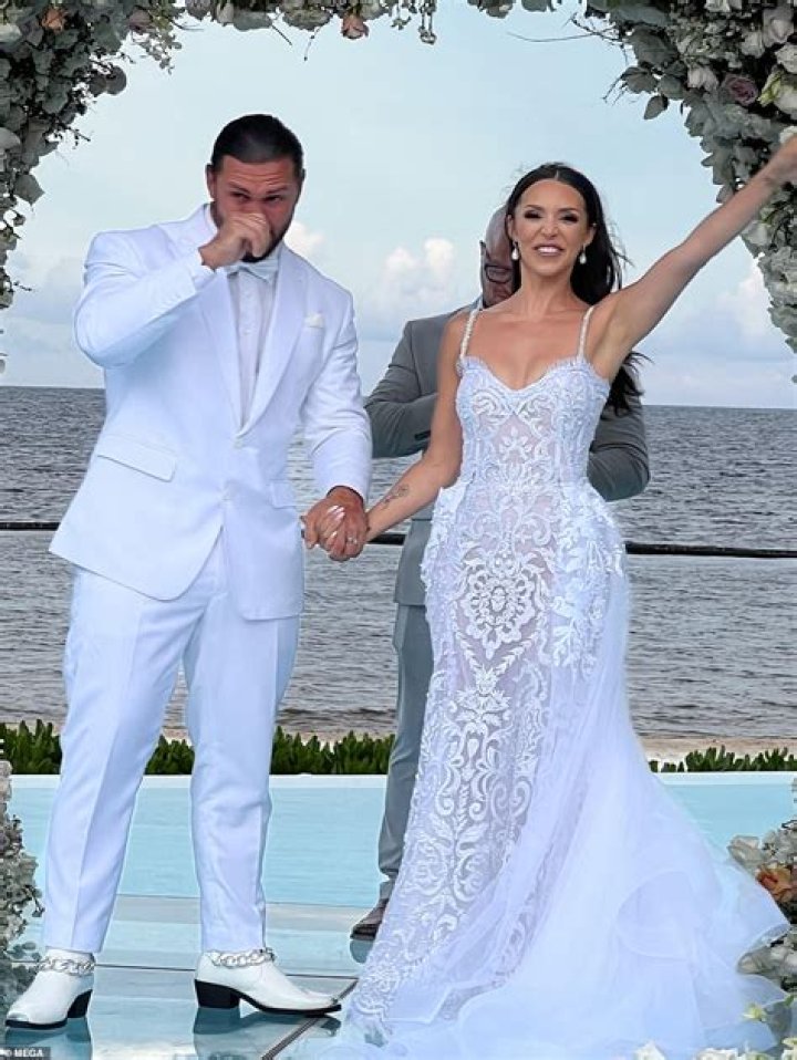 Lala Kent Reveals Wedding Location & If James Kennedy Is Invited – Hollywood Life