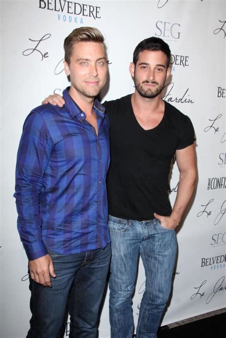 Lance Bass & Husband Michael Turchin Are Expecting Twins – Hollywood Life