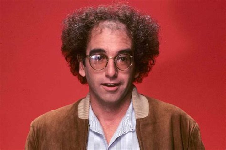 Larry David Tells ‘Idiots’ To ‘Stay Home’ & ‘Watch TV’ In Hilarious PSA – Watch