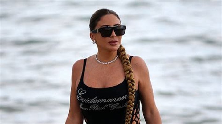 Larsa Pippen In Black Swimsuit In Miami: Photos – Hollywood Life