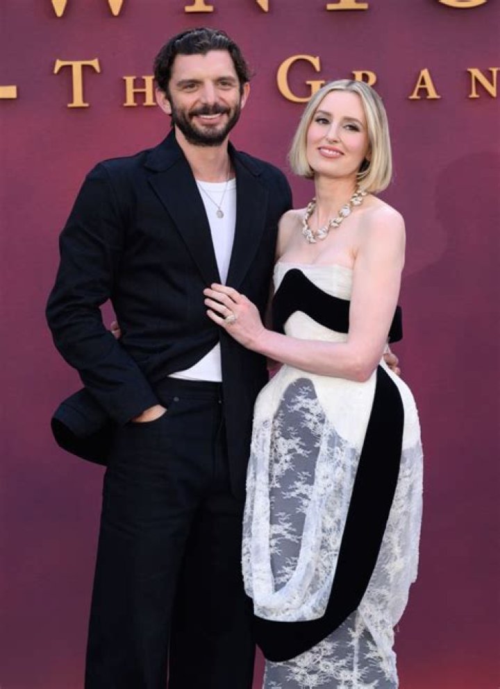 Laura Carmichael & Michael Fox Dating? — ‘Downton Abbey’ Stars ‘Hit It Off’ – Hollywood Life