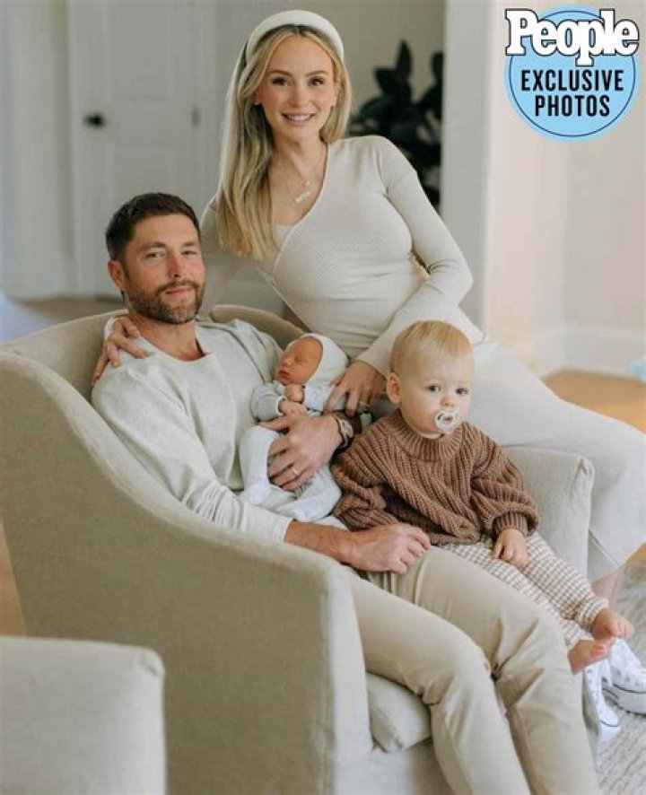 Lauren Bushnell & Chris Lane Welcome Baby No. 2: Watch Their Son Dutton, 1, Meet His Brother