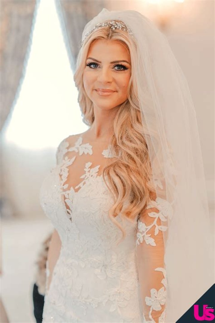 Lauren Pesce’s Wedding Dress — Gorgeous Marrying Mike Sorrentino – Hollywood Life