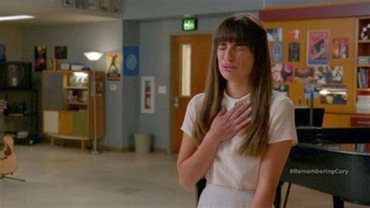 Lea Michele Cries On ‘Glee’ That She’ll Forget Cory Monteith’s Voice
