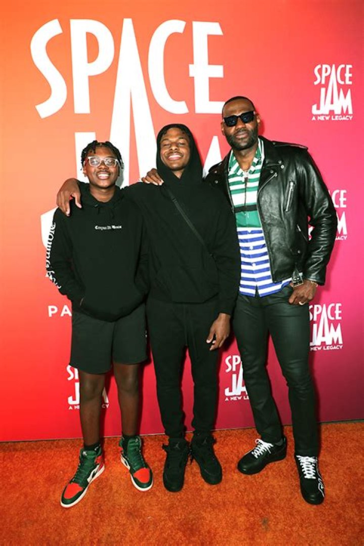 LeBron James Brings Daughter To ‘Space Jam 2’ Premiere: Photos – Hollywood Life