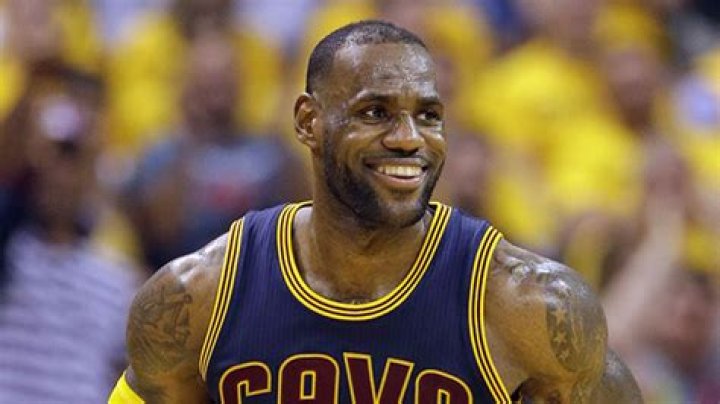 LeBron James Challenge Has Fans Hyped — See Best Videos – Hollywood Life