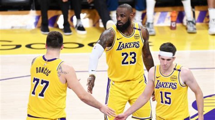 LeBron James Trains Shirtless With The Lakers To Prep For Return Of The NBA: ‘We Back’
