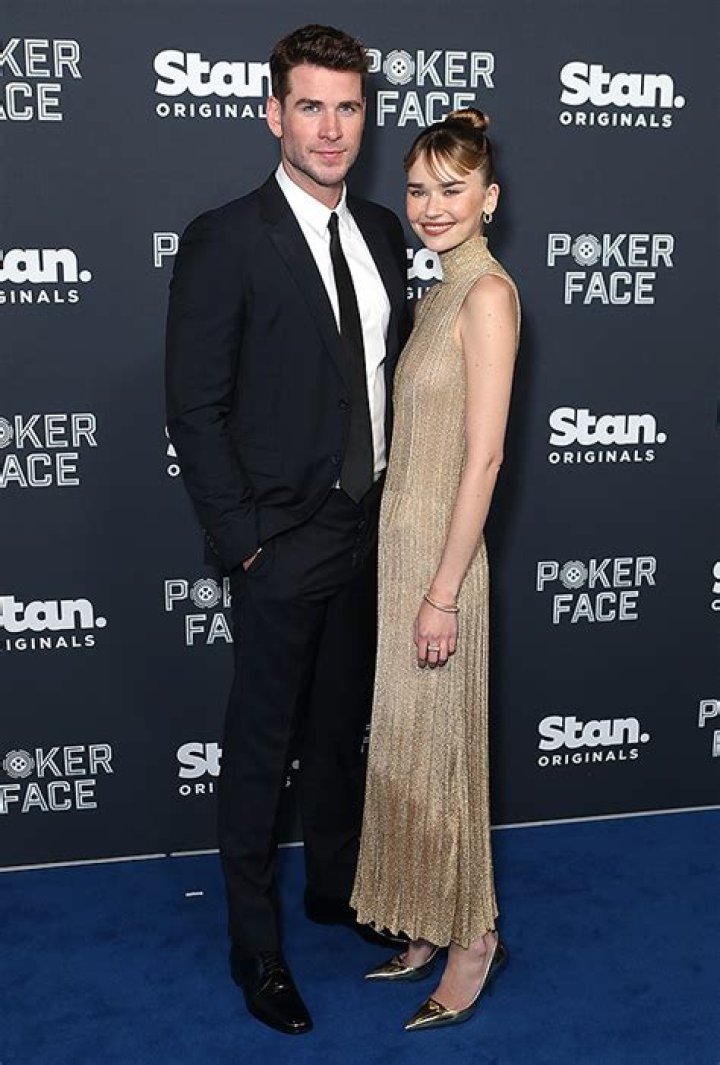 Liam Hemsworth & Gabriella Brooks Attend ‘Poker Face’ Premiere: Photos – Hollywood Life