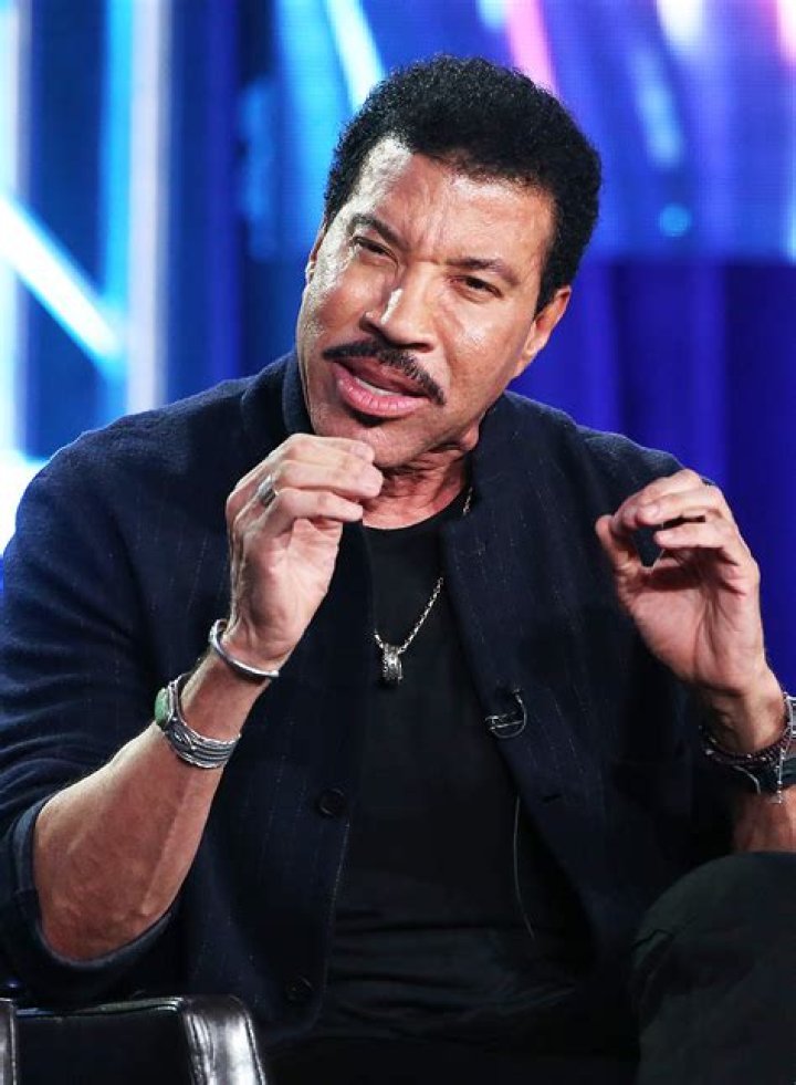 Lionel Richie Photos of the ‘American Idol’ Judge & Iconic Singer – Hollywood Life