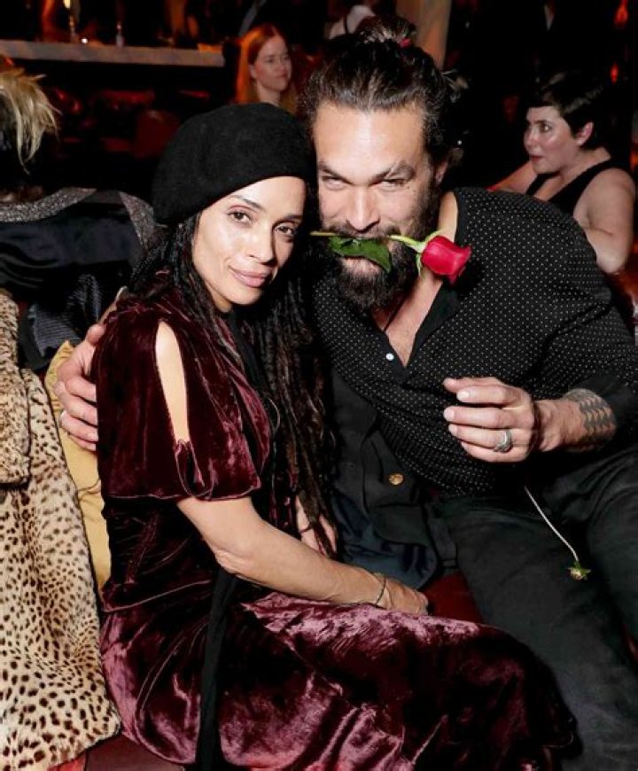 Lisa Bonet Spotted Wearing Her Wedding Ring In 1st New Photos – Hollywood Life