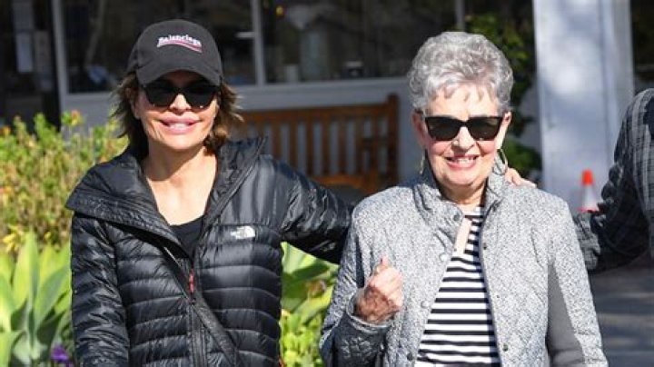 Lisa Rinna’s Mom Dies – Hollywood Life