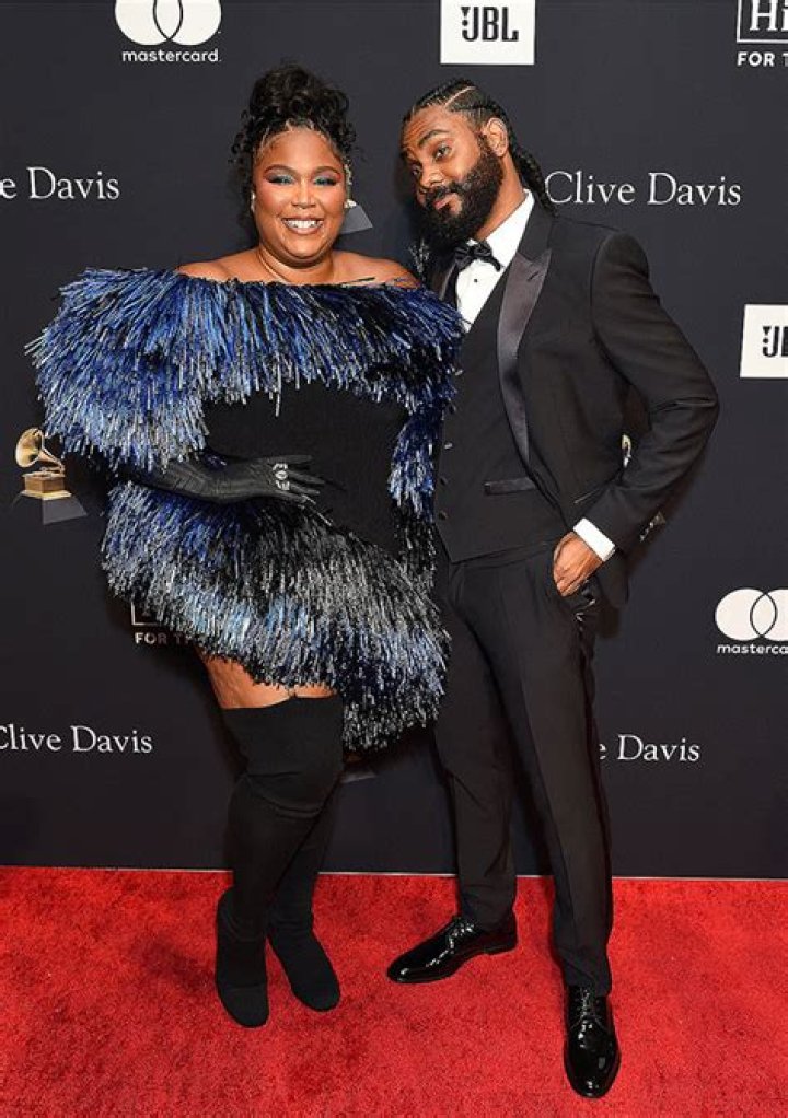 Lizzo & New BF Myke Wright Make 1st Red Carpet Appearance At Clive Davis Party