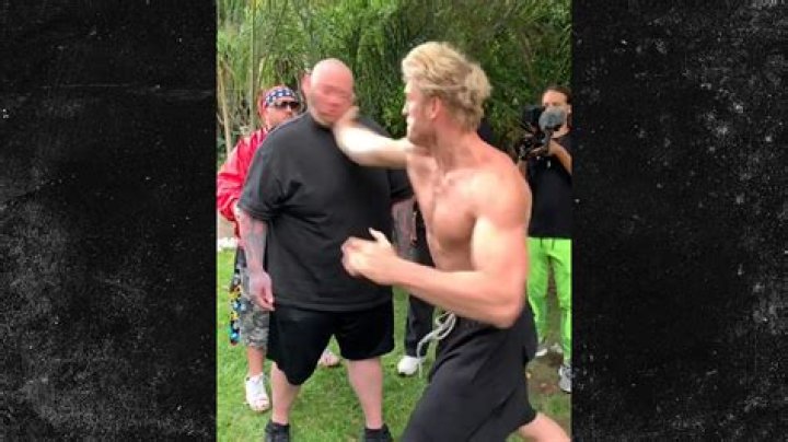 Logan Paul Slaps A Man Unconscious & Then Smiles & Flexes For The Camera