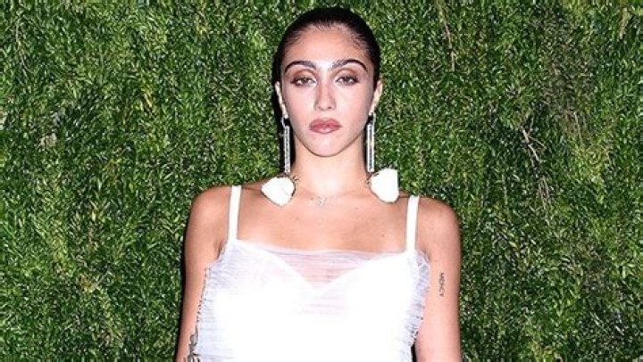 Lourdes Leon, 25, Stuns In Makeup-Free Mirror Selfie After Modeling For Savage x Fenty