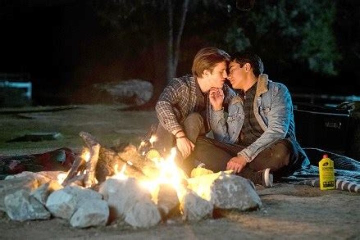‘Love, Victor’s George Sear Teases Benjie & Victor’s ‘Instant Connection’ & Benjie’s Past ‘Struggles’
