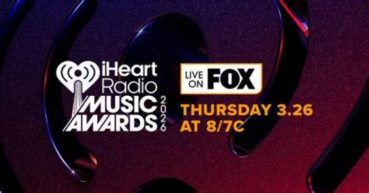 Machine Gun Kelly Grabs Megan Fox At iHeartRadio Music Awards — Video – Hollywood Life