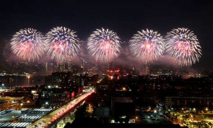 Macy’s July 4th Fireworks Spectacular — See Pics From The Gorgeous Displays Across NYC