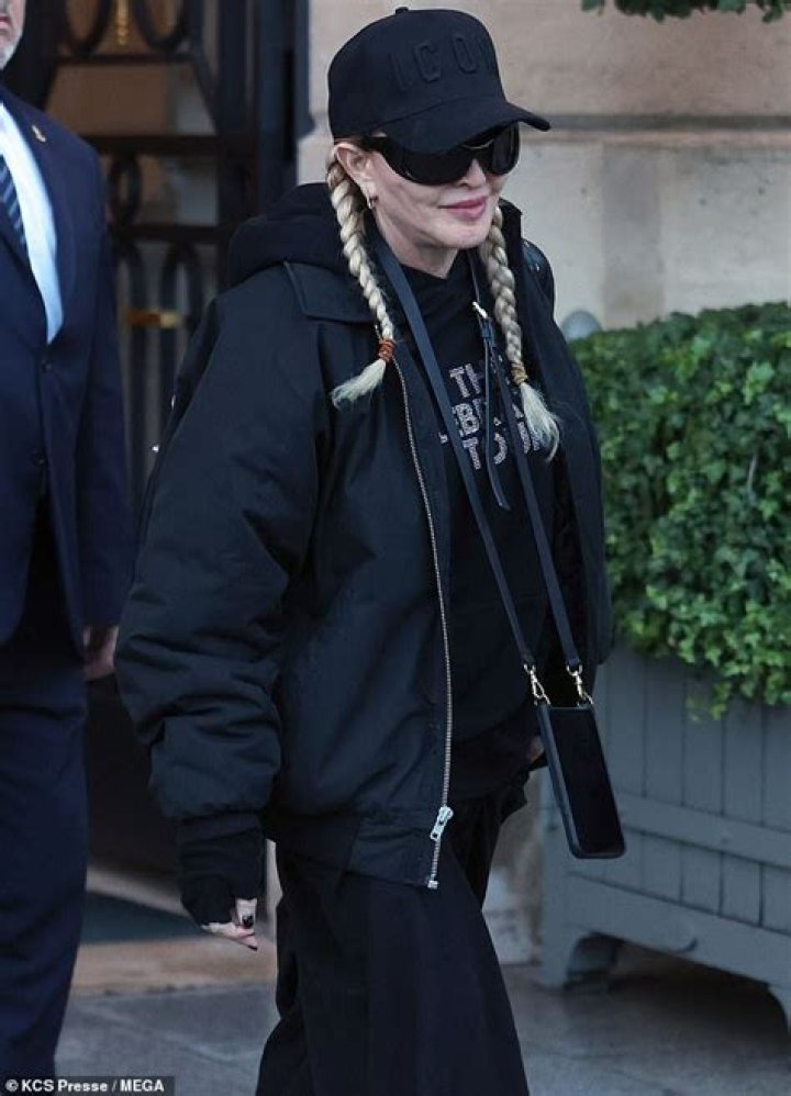 Madonna’s Son David Banda Visits Mom After Hospitalization: Photos – Hollywood Life