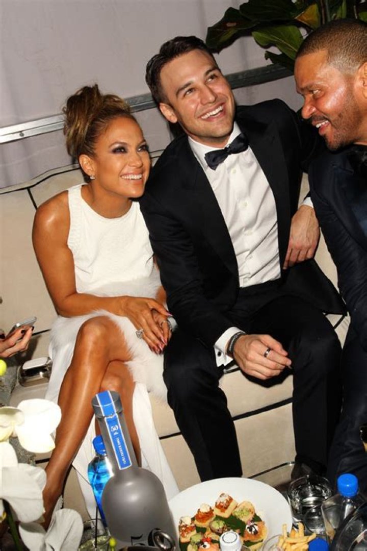 Make A Date To See Jennifer Lopez & Ryan Guzman – Hollywood Life