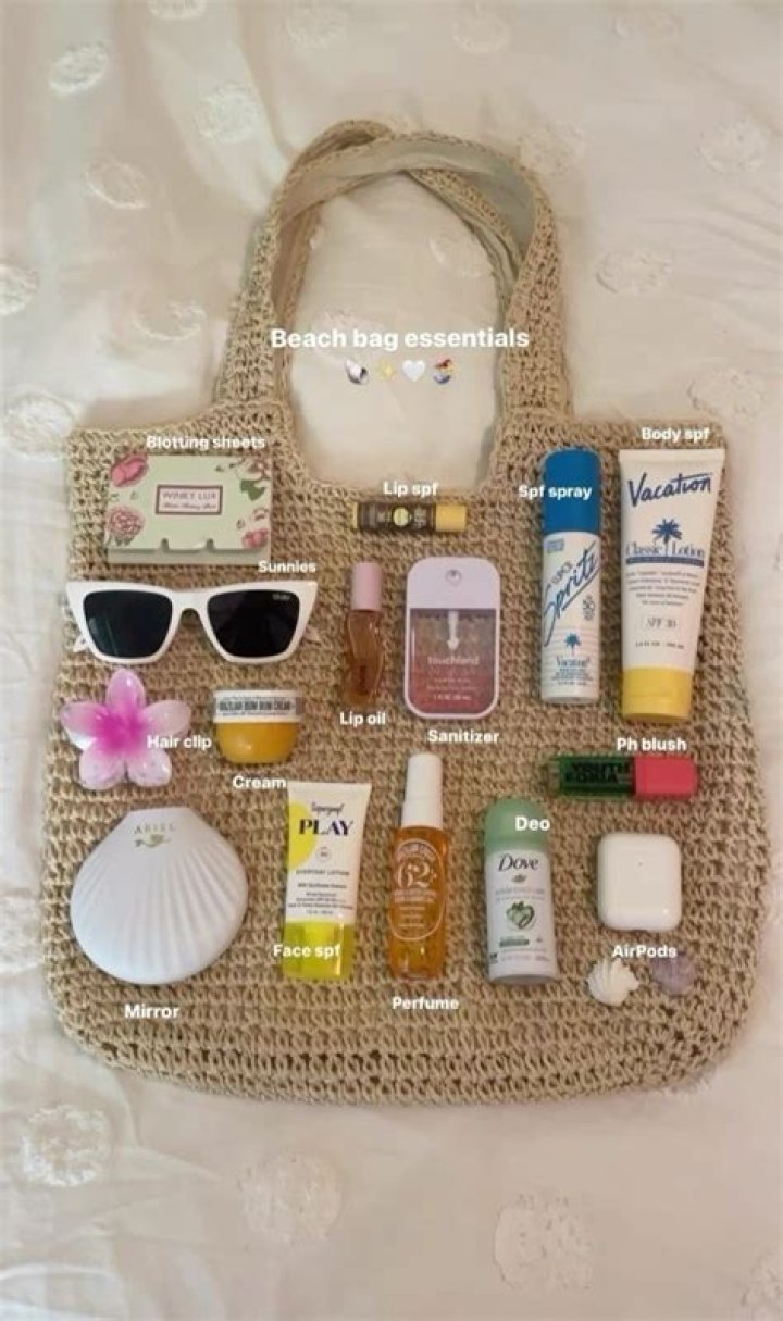 Make A Splash With This Summer’s ‘It Girl’ Beach Bag