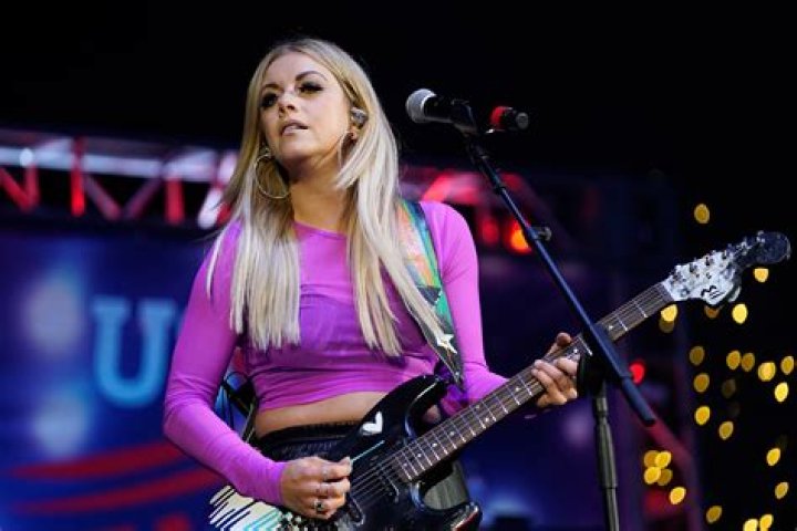 ’Making Of Heart Theory’: Exclusive First Look At Lindsay Ell’s Inspiring Docuseries — Watch