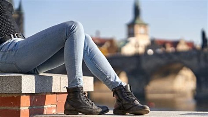 Malala Yousafzai Trolled For Wearing Skinny Jeans & Heels As She Studies At Oxford — WTF?
