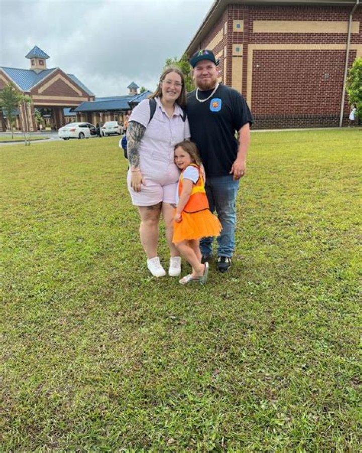 Mama June’s Pregnant Daughter Lauryn ‘Pumpkin’ Shannon Debuts 38-Week Baby Bump: Photo