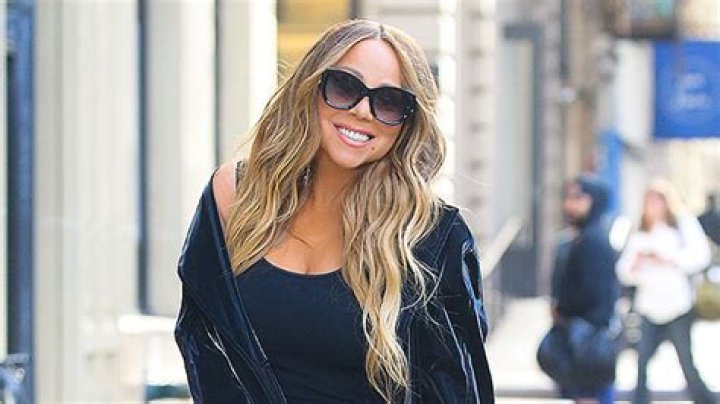 Mariah Carey Jumps Off Yacht For 54th Birthday: Video – Hollywood Life