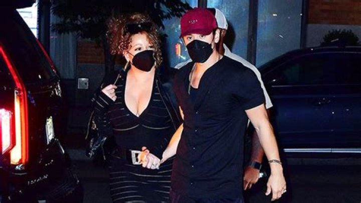 Mariah Carey Rocks Plunging Mini Dress On Date Night With Bryan Tanaka – Hollywood Life