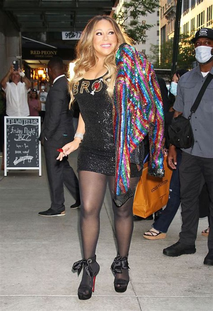 Mariah Carey’s Sequin Mini Dress With Bryan Tanaka: Photos – Hollywood Life