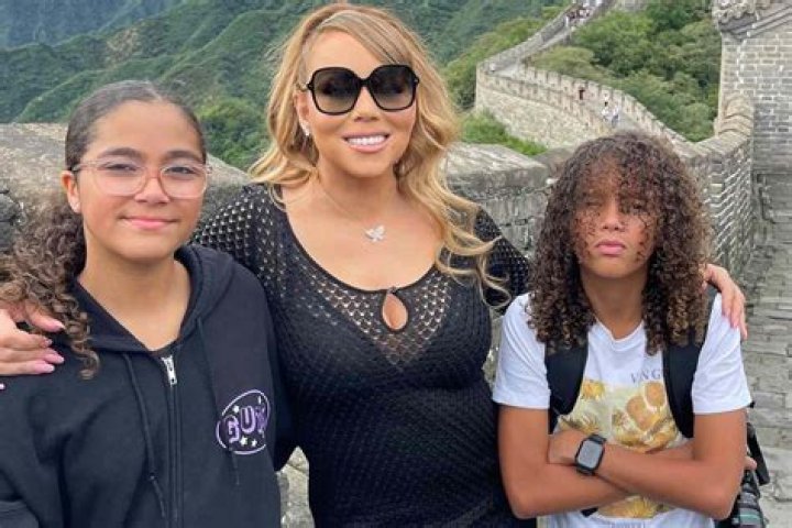 Mariah Carey Teaches Twins Monroe & Moroccan, 8, How To Wash Hands While Singing ‘Fantasy’