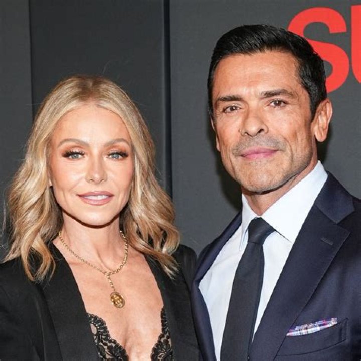 Mark Consuelos Gushes Over Wife Kelly Ripa’s Natural Grey Hair — ‘I Think It Looks Beautiful’
