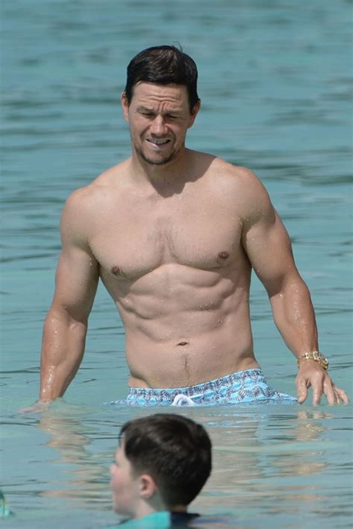Mark Wahlberg Shirtless — See Pics – Hollywood Life