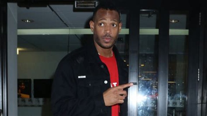 Marlon Wayans Flips Out On Referees At Son Shawn’s HS Basketball Game – Hollywood Life