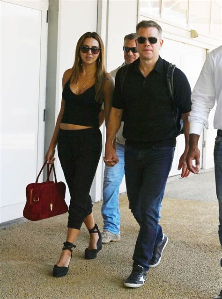 Matt Damon & Wife Arrive At Ben Affleck & Jennifer Lopez’ Wedding – Hollywood Life