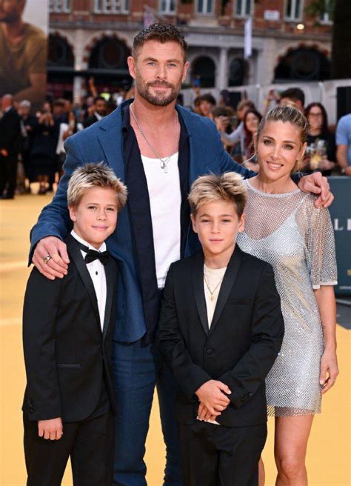 Matt Damon, Wife & Kids Have Playdate With Chris Hemsworth’s Family – Hollywood Life