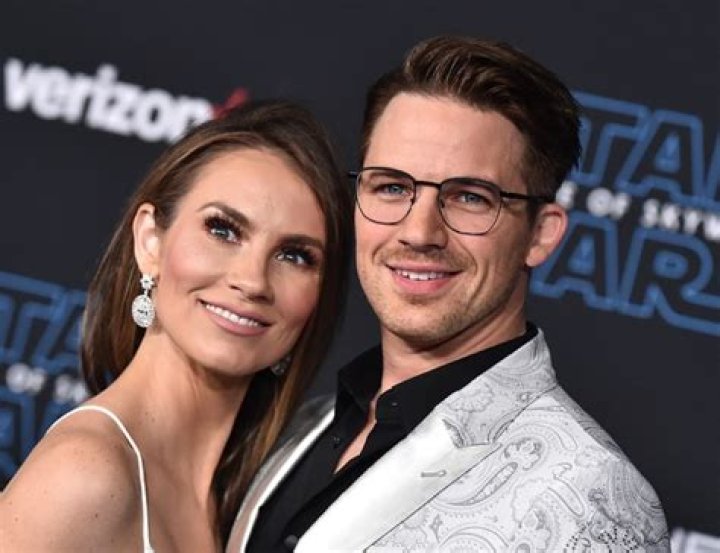 Matt Lanter & Wife Angela: Pics Of The Couple