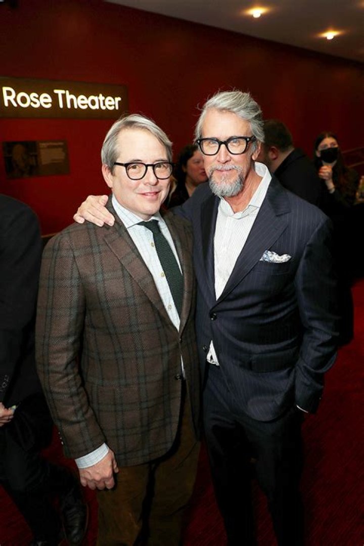 Matthew Broderick & Alan Ruck Stage ‘Ferris Bueller’ Reunion: Photos – Hollywood Life